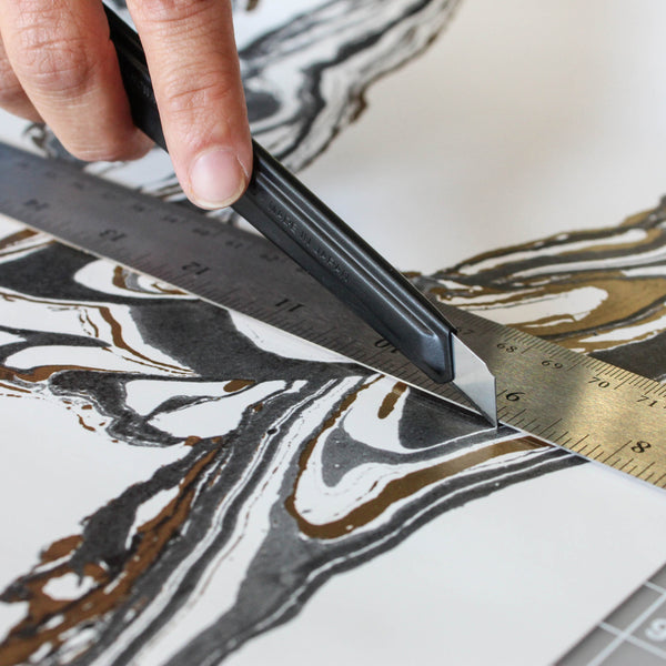 TT708-utility-knife-tempaper-cutting-tool_marble
