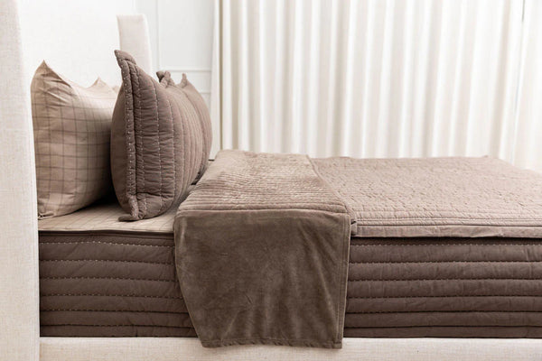 Airstream Custom Fit Spencer Beddy's for Classic Travel Trailers