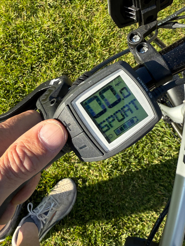 Airstream Electric Vektron S10 by Tern Bikes