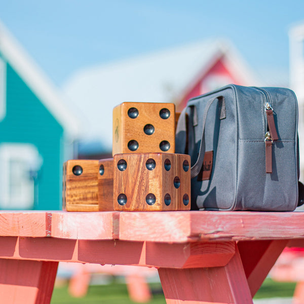 Giant Wood Dice by Elakai