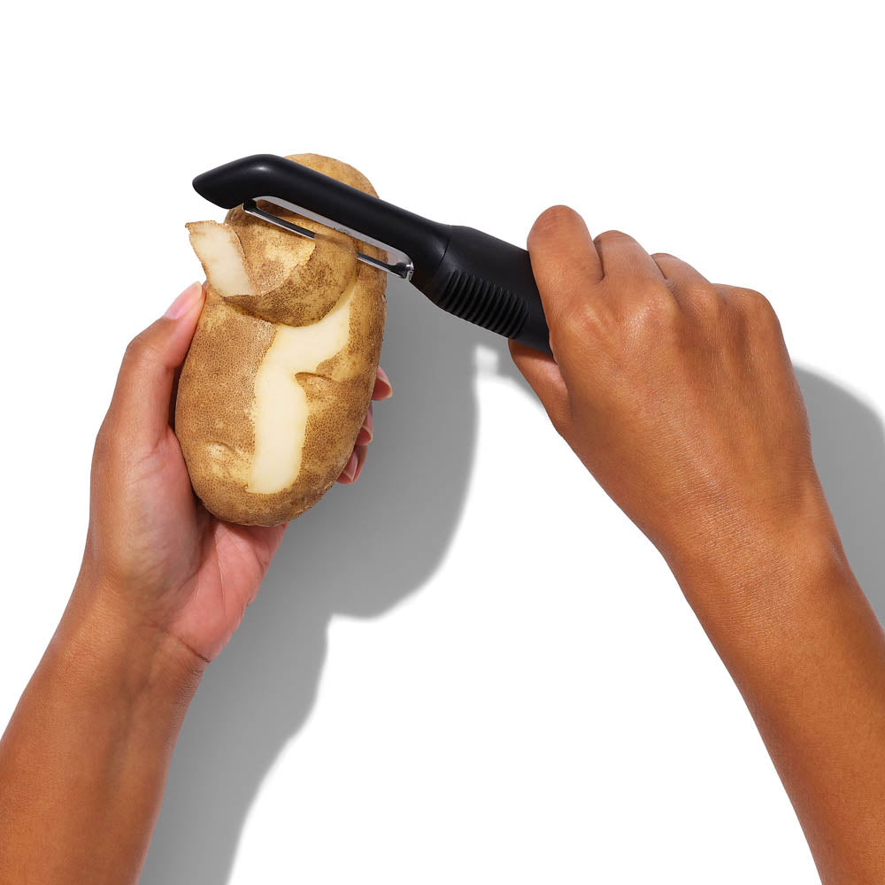 oxo airstream swivel peeler_4ajpg